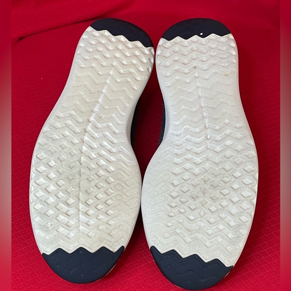 👟 Cole Haan Women’s Navy Blue Perforated Comfy Sneakers. Leather upper. 👟 - Picture 10 of 12